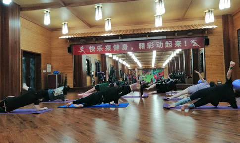 组织健全有氧操课程
